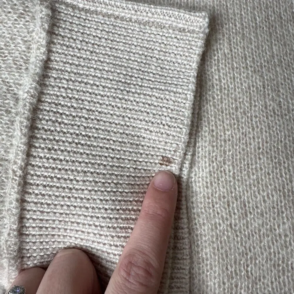 Magaschoni beige mohair